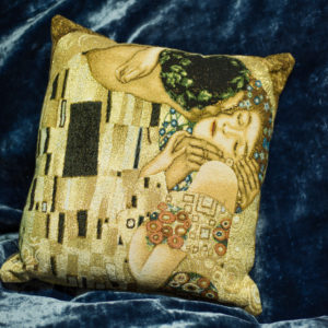 Arazzo cuscino Il bacio di Gustav Klimt    (completo di interno) cm 45×48